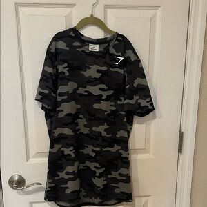 Gymshark Black and Gray Camouflage Tee